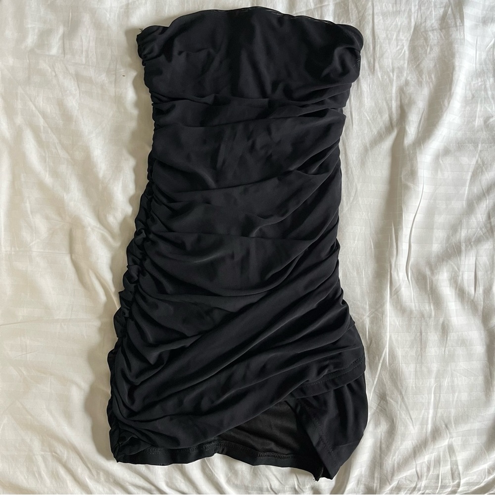 FOREVER 21 Black Strapless Mini Dress